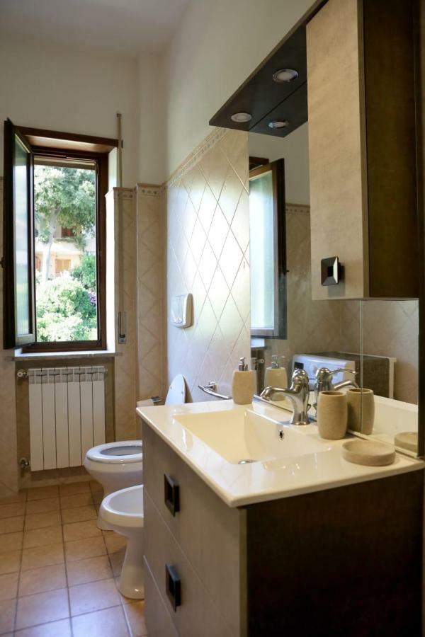 Pepe Apartment -Lago Di Bracciano Trevignano Romano Buitenkant foto